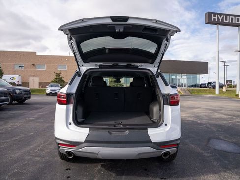 Used 2025 Chevrolet Blazer LT image 11