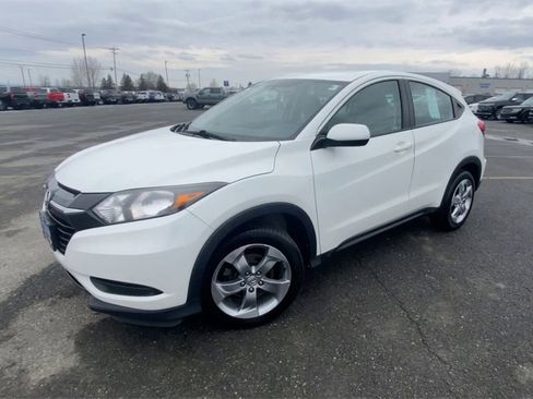 Used 2018 Honda HR-V LX image 4