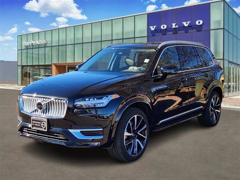Used 2025 Volvo XC90 B5 Plus w/ Protection Package Premier image 28