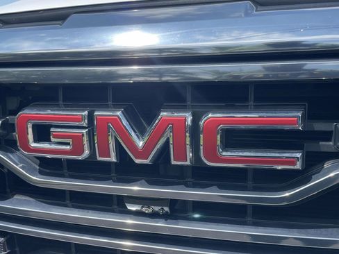 Used 2022 GMC Sierra 1500 AT4 w/ AT4 Premium Package AWD/4WD image 27