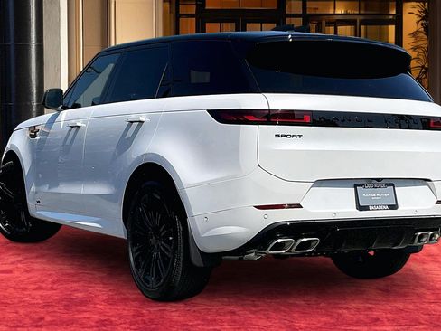 New 2026 Land Rover Range Rover Sport Dynamic SE AWD/4WD image 4