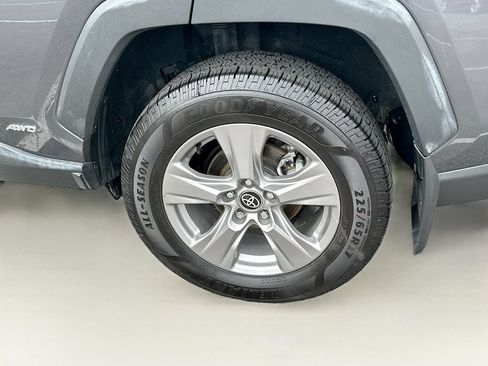 Used 2024 Toyota RAV4 XLE w/ Convenience Package AWD/4WD image 38