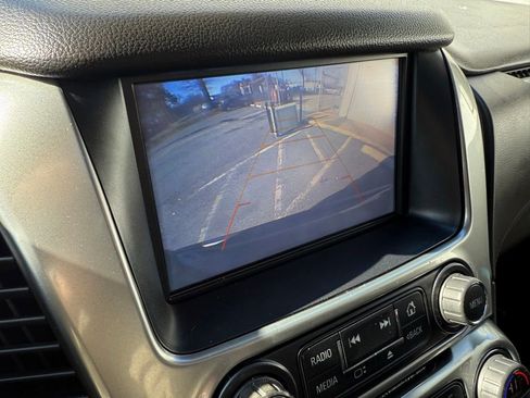 Used 2019 Chevrolet Tahoe LT image 9