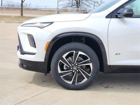 New 2025 Buick Enclave Sport Touring w/ Super Cruise Package image 8