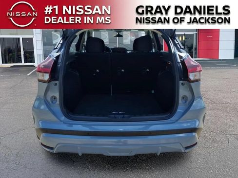 Used 2024 Nissan Kicks SV FWD image 8