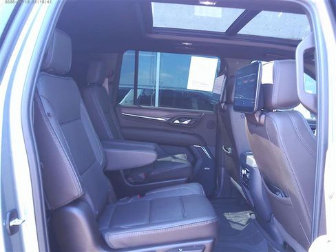 Used 2024 GMC Yukon XL Denali w/ Advanced Technology Package AWD/4WD image 13