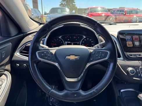 Used 2016 Chevrolet Malibu LT FWD image 28