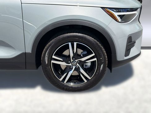 New 2026 Volvo XC40 B5 Core w/ Climate Package AWD/4WD image 11