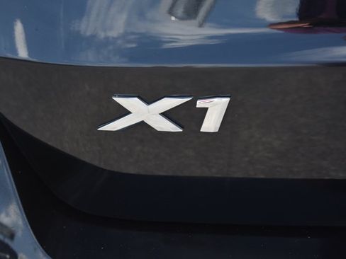 Used 2023 BMW X1 xDrive28i AWD/4WD image 7