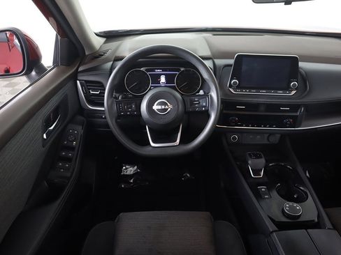 Used 2023 Nissan Rogue SV image 31