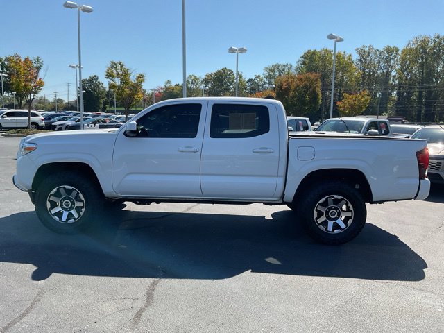 Used 2023 Toyota Tacoma SR AWD/4WD image 12