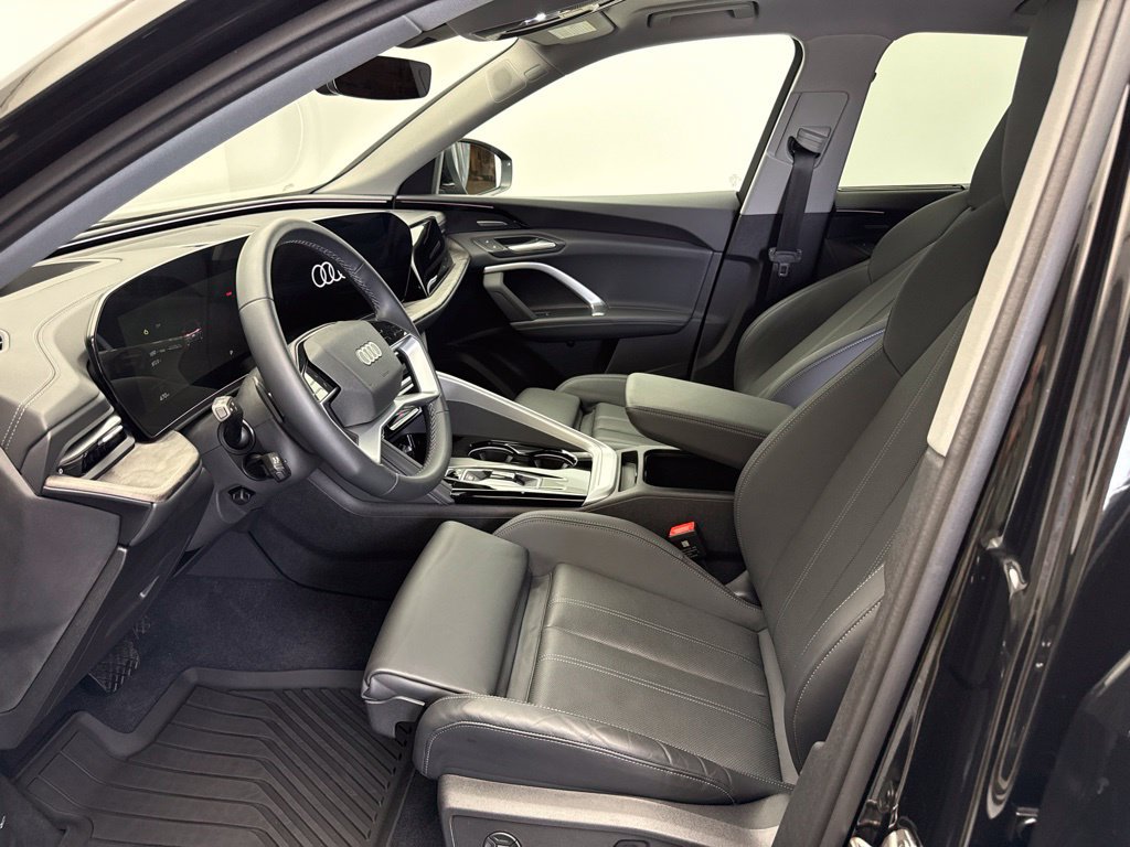 Used 2025 Audi Q5 Premium Plus AWD/4WD image 17