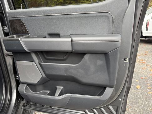 Used 2023 Ford F150 Lightning Lariat image 17