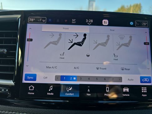 Used 2021 Chrysler Pacifica Touring-L w/ S Appearance Package image 33