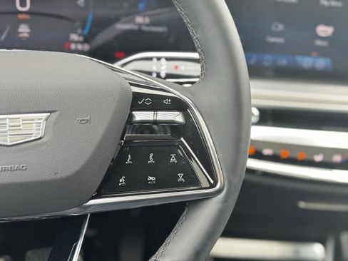 New 2025 Cadillac Lyriq Luxury image 32