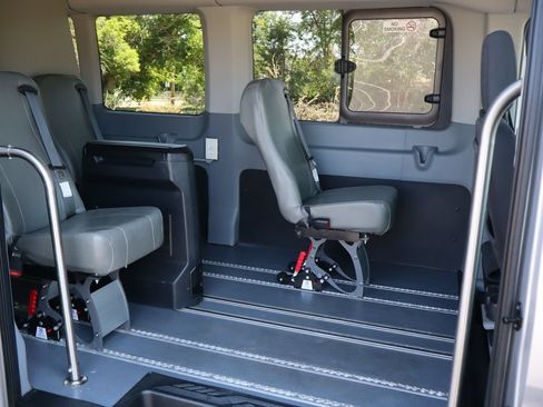 Used 2018 Ford Transit 350 XL RWD image 20