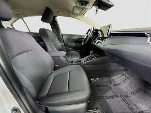 Certified 2025 Toyota Corolla LE image 25