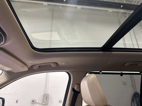 Used 2022 Jeep Grand Cherokee L Limited w/ Luxury Tech Group II image 28