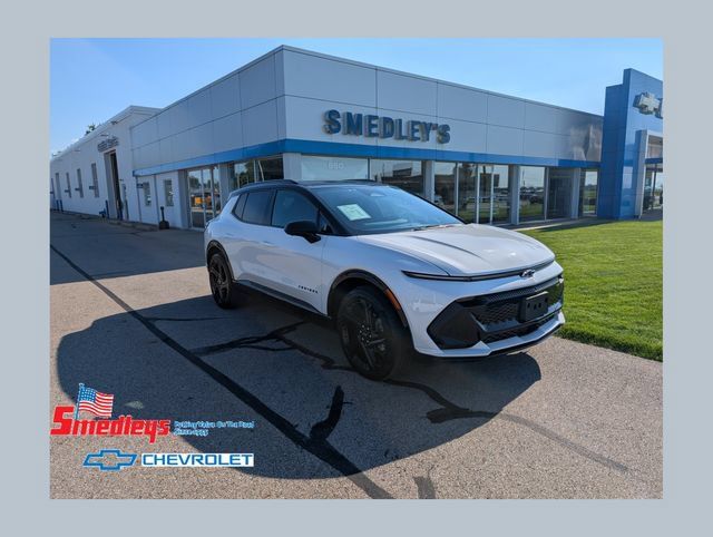 Used 2024 Chevrolet Equinox EV RS FWD image 1