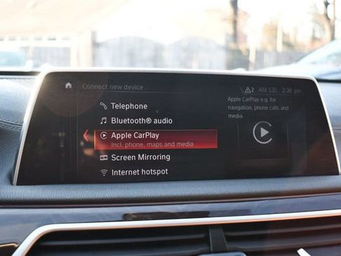 Used 2018 BMW 740i xDrive image 42