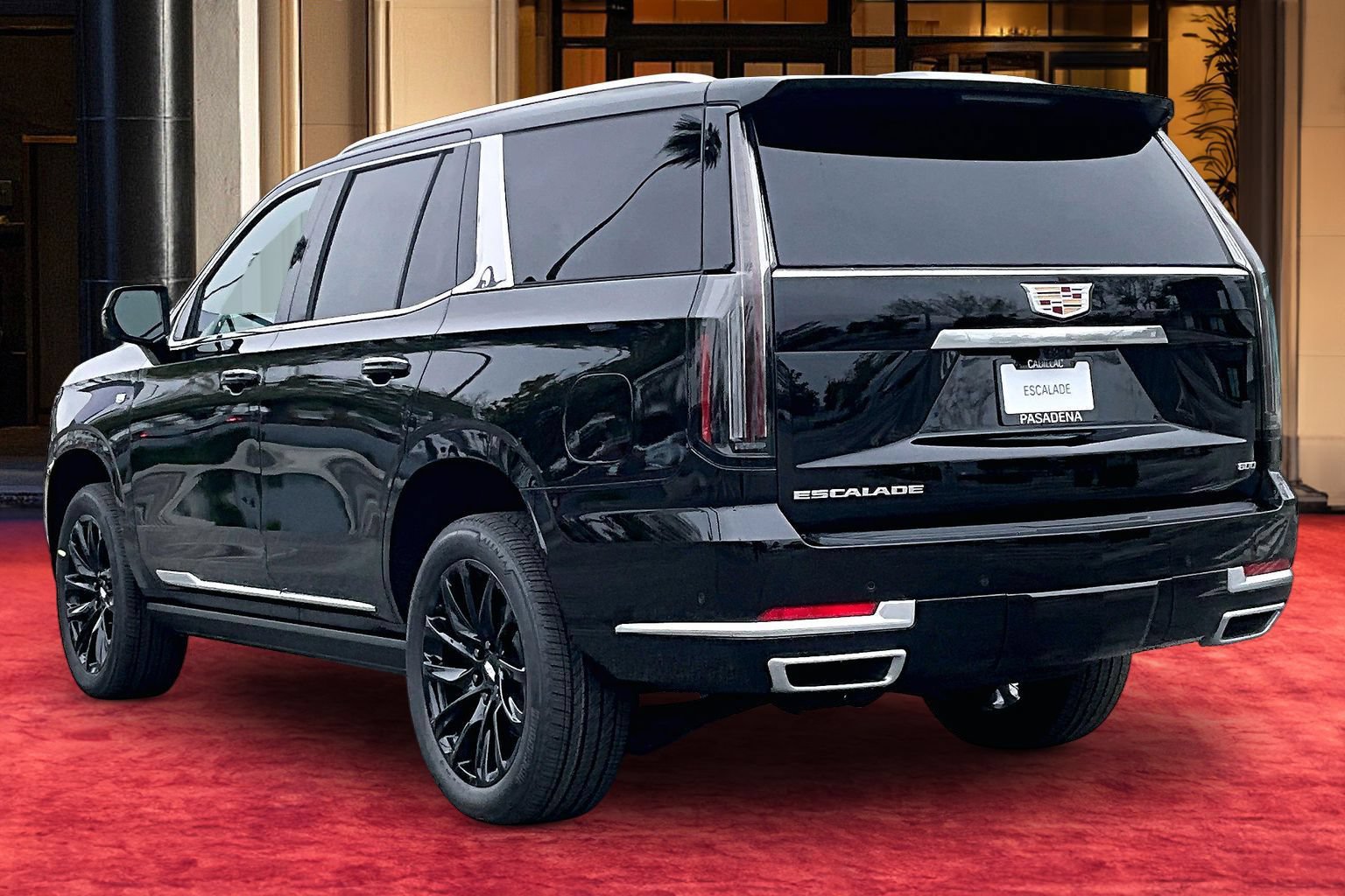 New 2026 Cadillac Escalade Luxury w/ LPO, Floor Liner Package AWD/4WD image 4