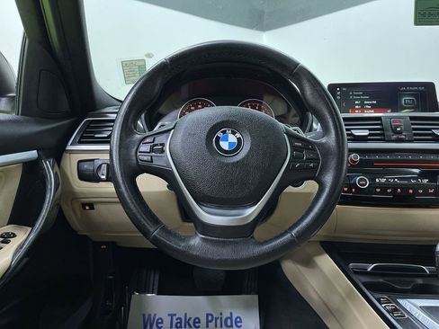 Used 2018 BMW 330e w/ Convenience Package RWD image 19