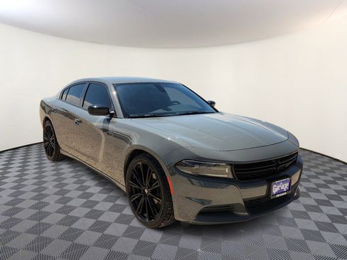 Used 2023 Dodge Charger SXT RWD image 6