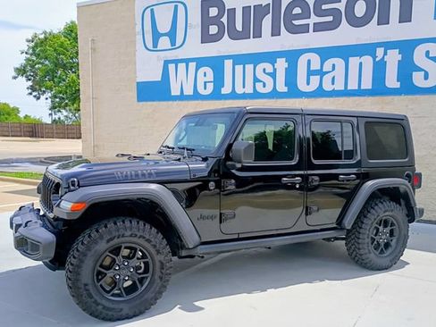 Used 2024 Jeep Wrangler Unlimited Sport AWD/4WD image 12