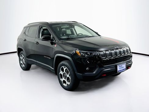 Used 2022 Jeep Compass Trailhawk AWD/4WD image 3
