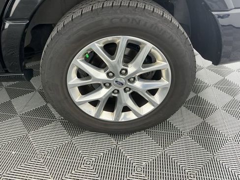 Used 2017 Ford Expedition Limited w/ Equipment Group 301A AWD/4WD image 16