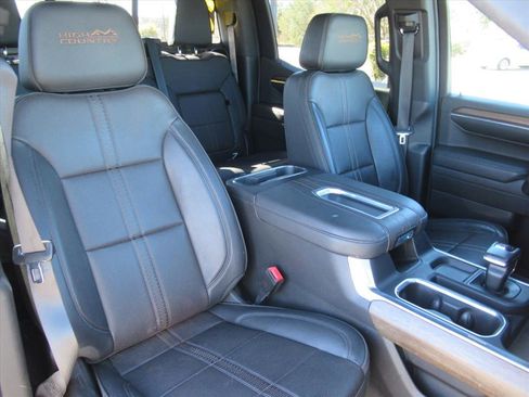 Used 2022 Chevrolet Silverado 1500 High Country image 10