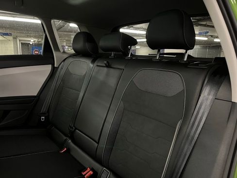 New 2025 Volkswagen Taos SE image 21