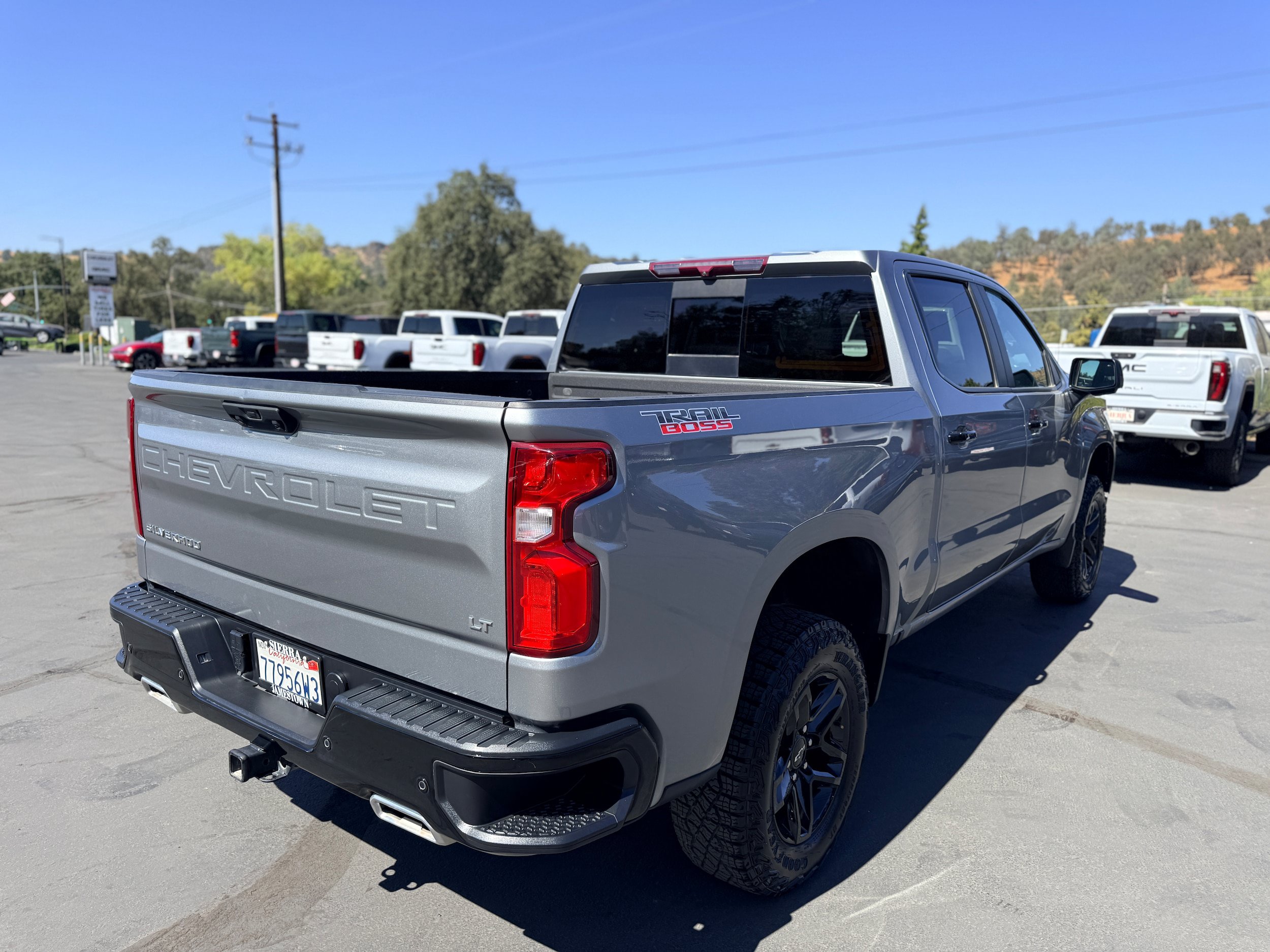 Used 2023 Chevrolet Silverado 1500 LT Trail Boss w/ LT Trail Boss Premium Package AWD/4WD image 6