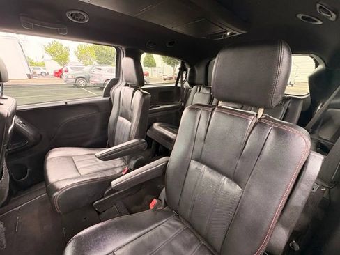 Used 2019 Dodge Grand Caravan GT FWD image 13