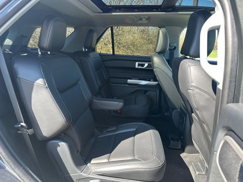 Used 2023 Ford Explorer XLT w/ Equipment Group 202A image 24