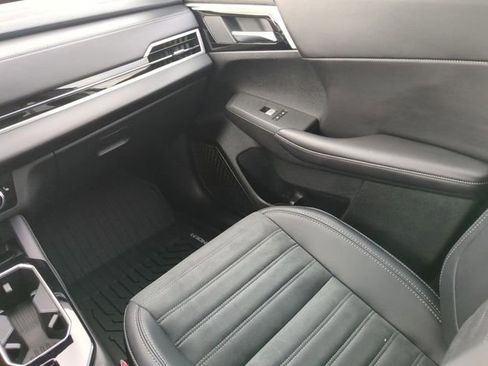 New 2026 Mitsubishi Outlander SE image 19