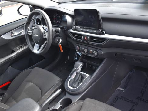 Used 2024 Kia Forte LXS image 12