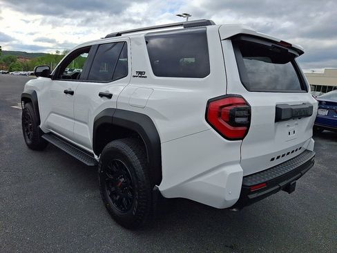 New 2026 Toyota 4Runner TRD Off-Road Premium AWD/4WD image 5