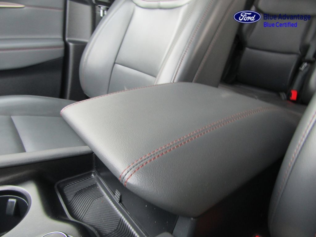 Certified 2025 Ford Explorer Active w/ Active Comfort Package AWD/4WD image 29