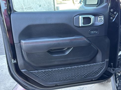 Certified 2022 Jeep Wrangler Unlimited Rubicon w/ Cold Weather Group image 12