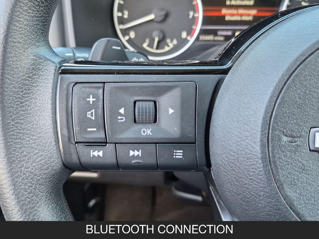 Certified 2022 Nissan Rogue SV FWD image 17
