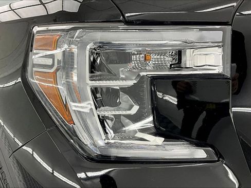 Used 2022 GMC Sierra 1500 Elevation image 30