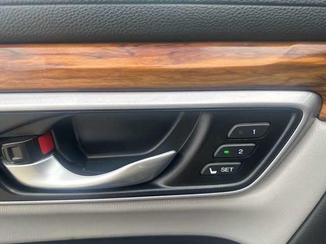 Used 2019 Honda CR-V Touring image 24