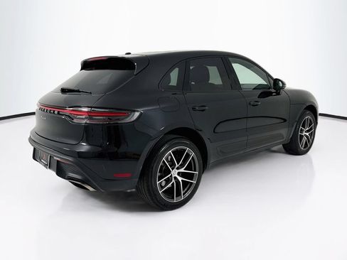 Certified 2025 Porsche Macan AWD/4WD image 9