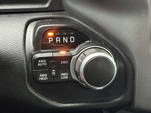 Used 2022 RAM 1500 Big Horn AWD/4WD image 16