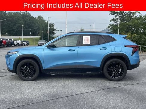 Used 2025 Chevrolet Trax ACTIV w/ Driver Confidence Package FWD image 2