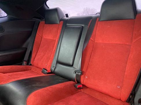 Used 2017 Dodge Challenger R/T Scat Pack w/ Leather Interior Group image 18