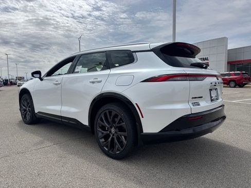 New 2026 Toyota Crown Signia image 4