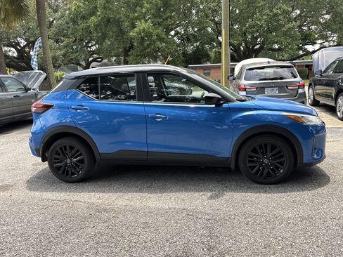 Used 2023 Nissan Kicks SV FWD image 8