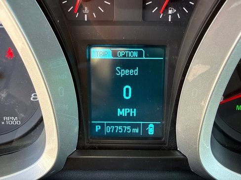Used 2015 Chevrolet Equinox LT w/ Driver Convenience Package FWD image 3